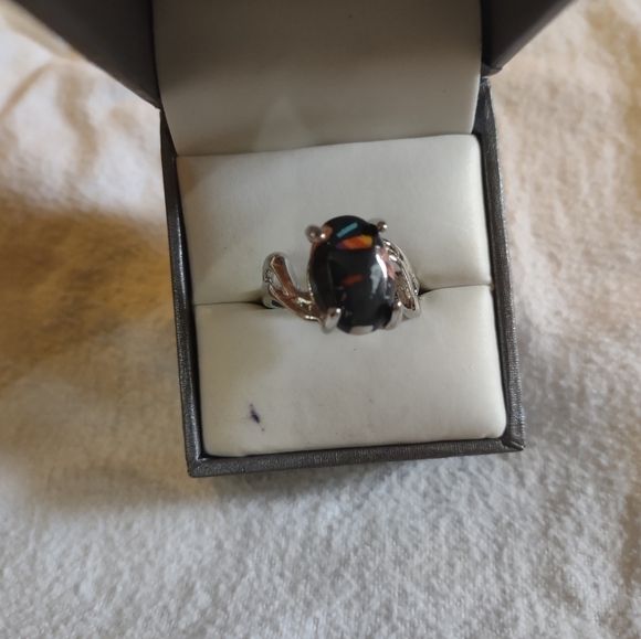 unbranded Jewelry - New women's dark size 7 3/4 ring